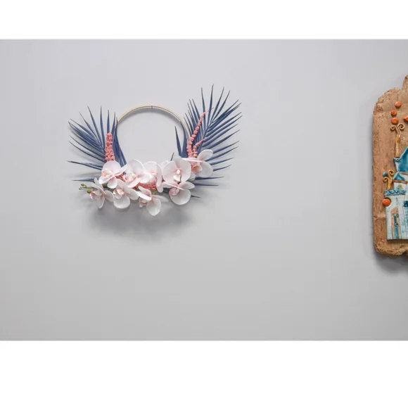 Tropical Orchid Wreath - Picture 5 of 5